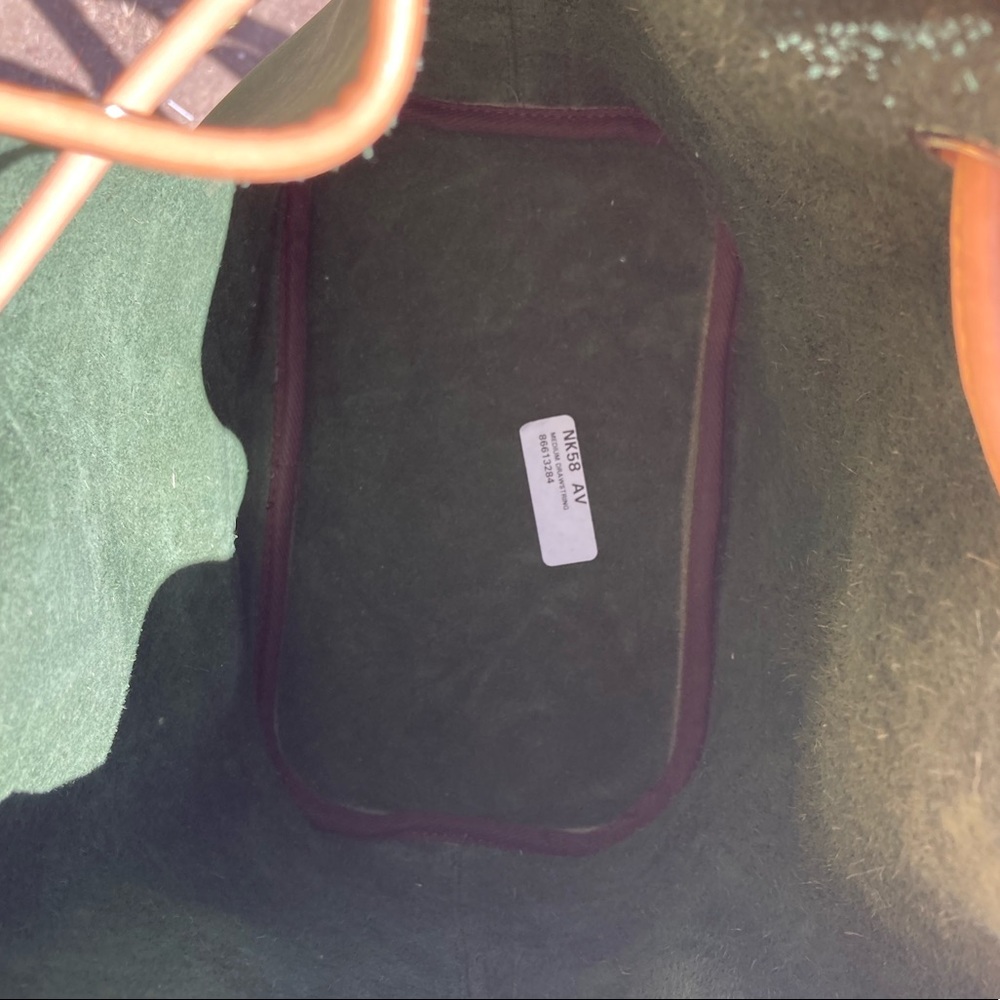 🎄GIFT IDEAS! Christmas 🎄 is coming! NWT Dooney & Bourke suede med drawstring - Picture 9 of 11